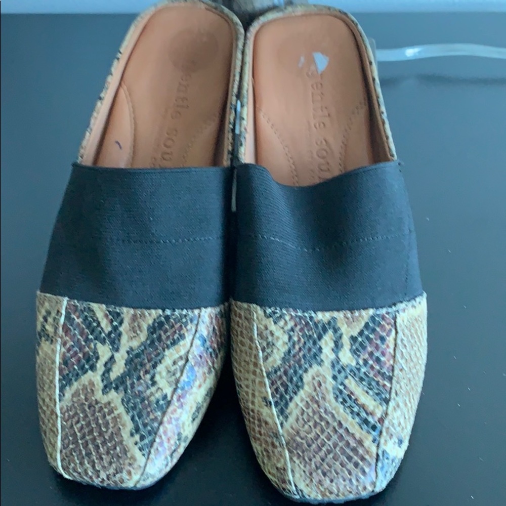 Kenneth Cole snake skin mules